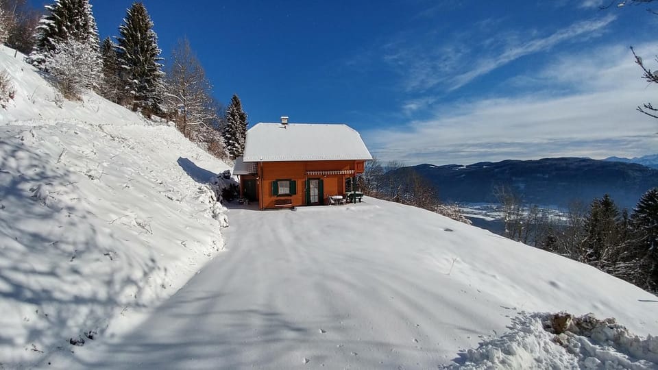 Facade/entrance, Winter