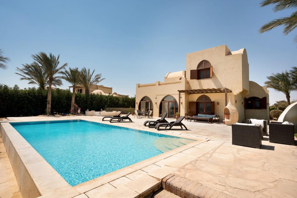 Property building, Day, Seating area, Swimming pool, sunbed