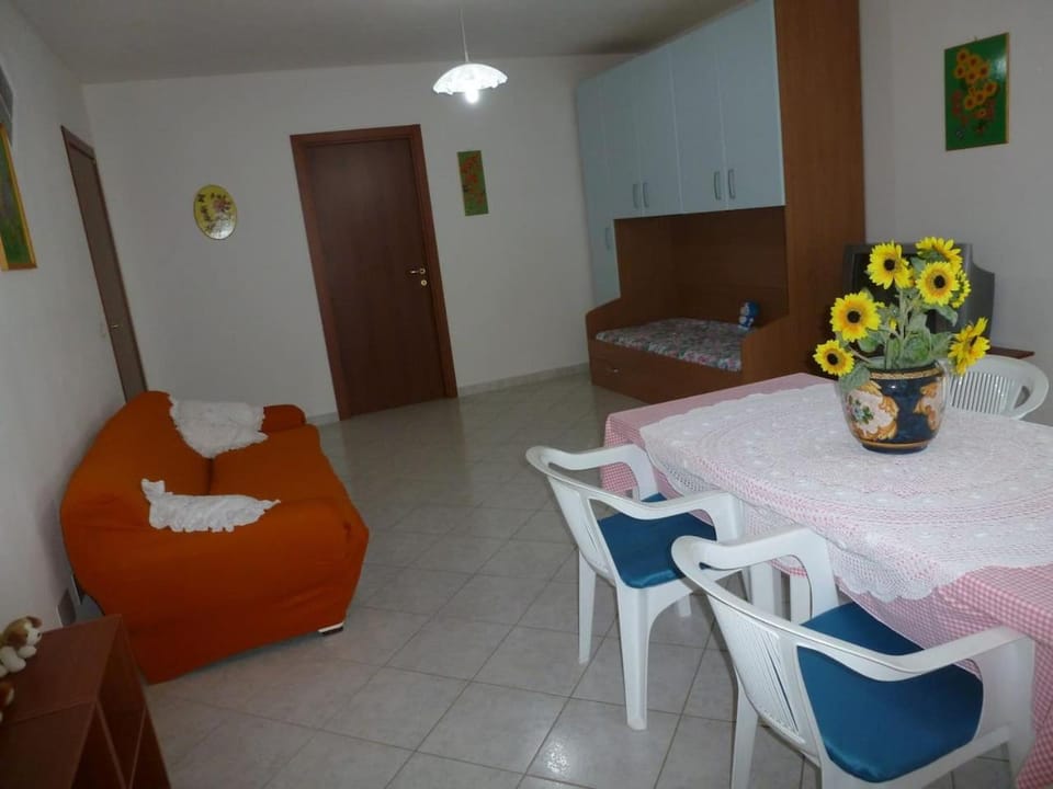 Seating area, Bedroom