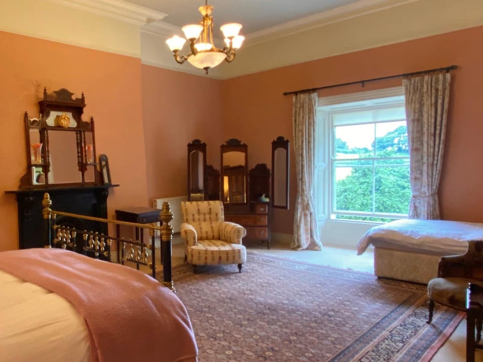 Photo of the whole room, Seating area, Bedroom