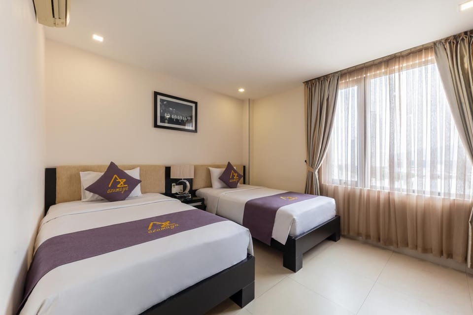 Bed, Photo of the whole room, Bedroom, air conditioner