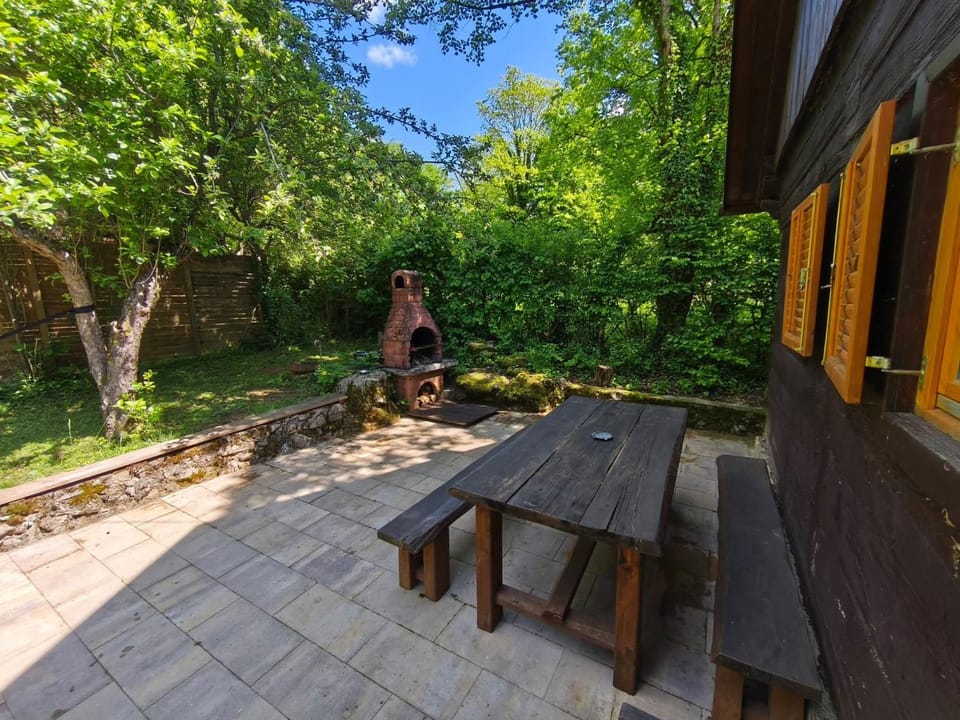 WOODEN HOUSE near the River Kupa House in Croatia