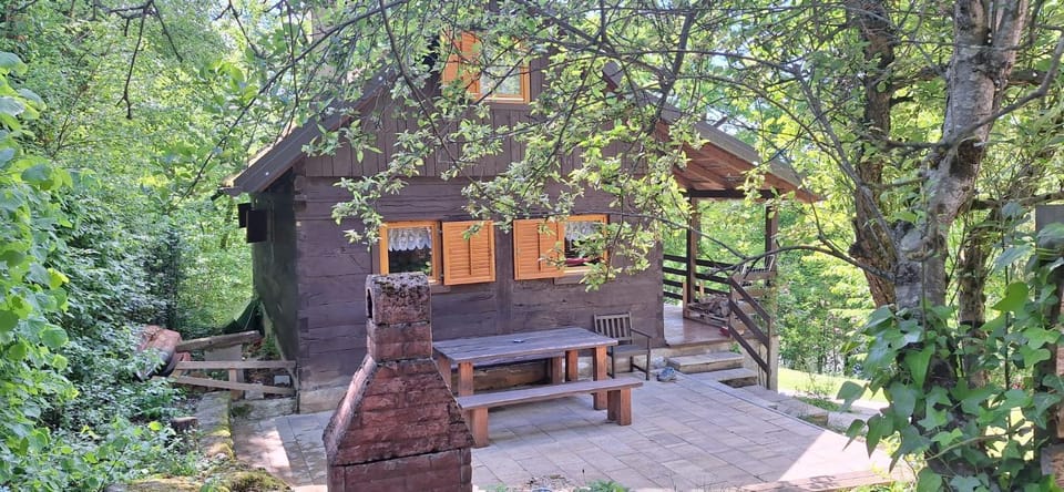 WOODEN HOUSE near the River Kupa House in Croatia