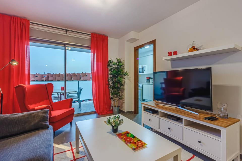 Communal lounge/ TV room, TV and multimedia, Living room, Seating area