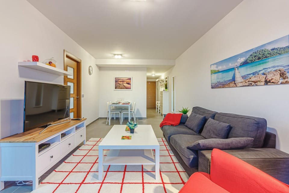 Communal lounge/ TV room, TV and multimedia, Living room, Seating area