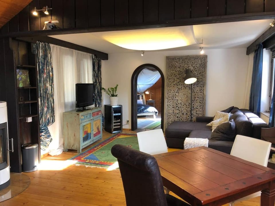 Living room, Seating area, Dining area