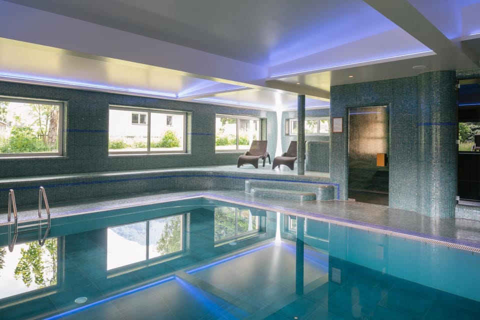 Pool view, Swimming pool