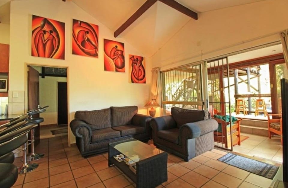 Living room, Photo of the whole room