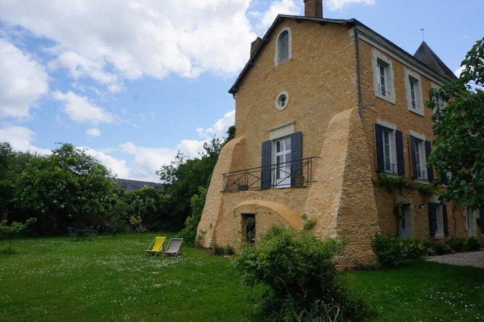 Le Prieuré Bed and Breakfast in Pays de la Loire