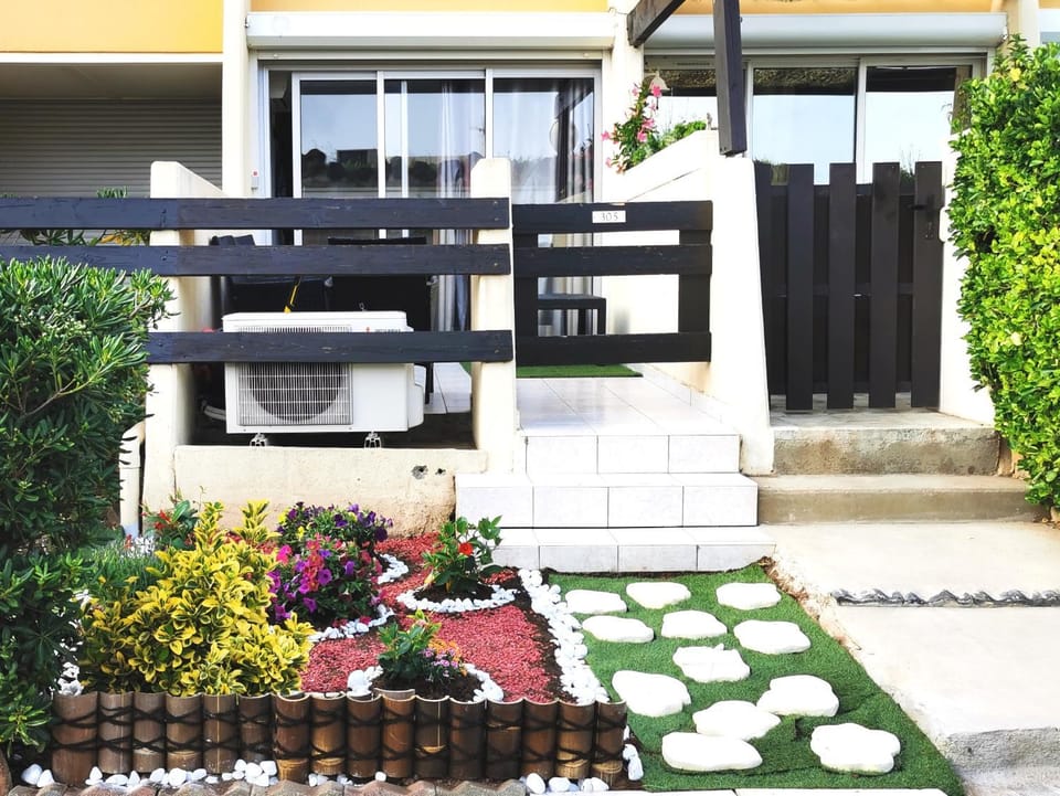 CapSexy Port Nature Garden Naturist Village Apartment in Agde
