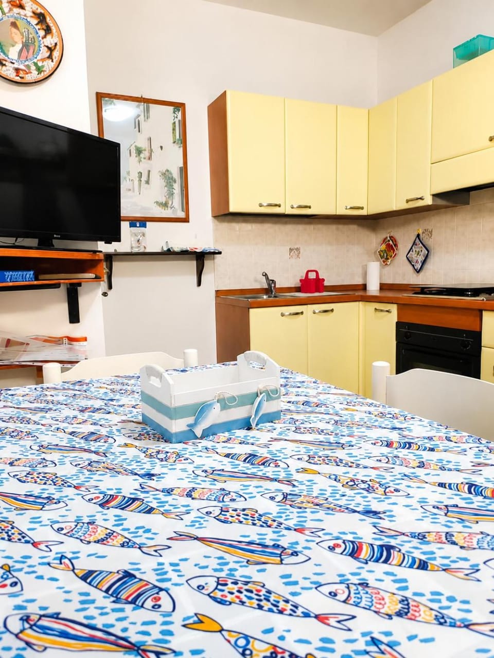TV and multimedia, Kitchen or kitchenette