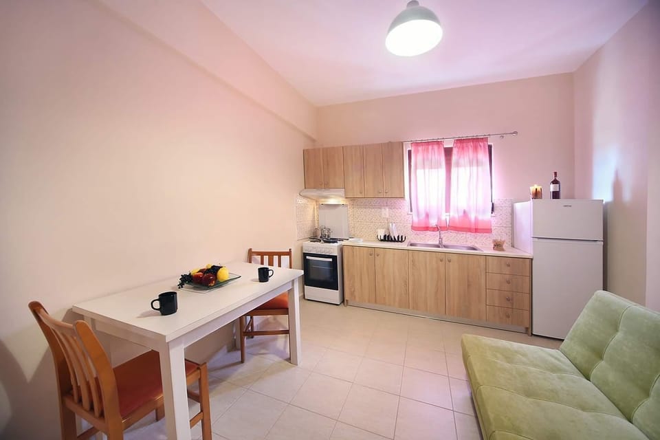 Kitchen or kitchenette, Living room, Seating area