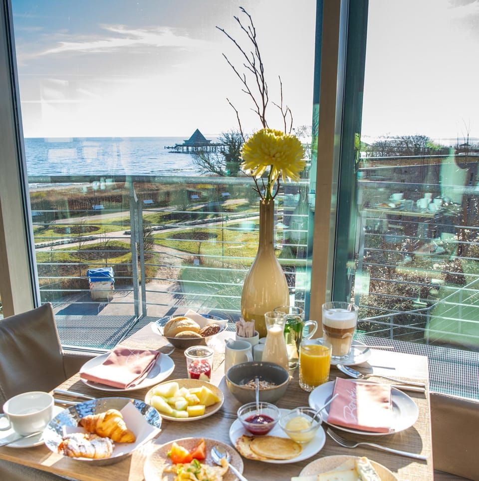 Breakfast, Buffet breakfast