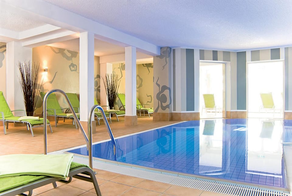 Spa and wellness centre/facilities, Swimming pool