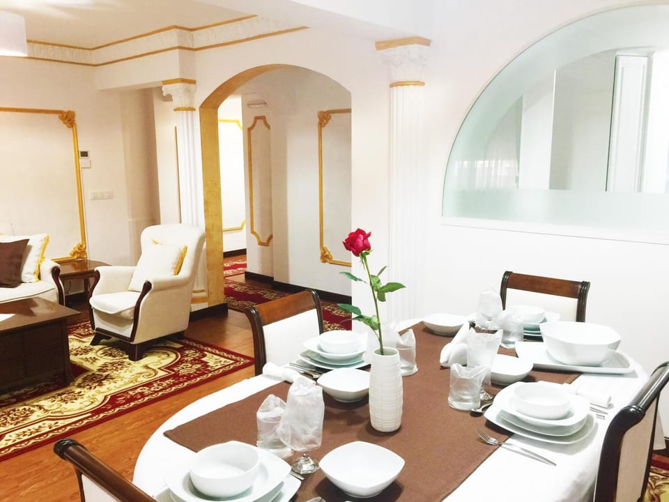 Coffee/tea facilities, Dining area