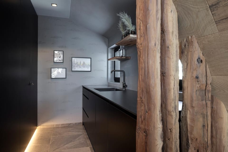 Kitchen or kitchenette