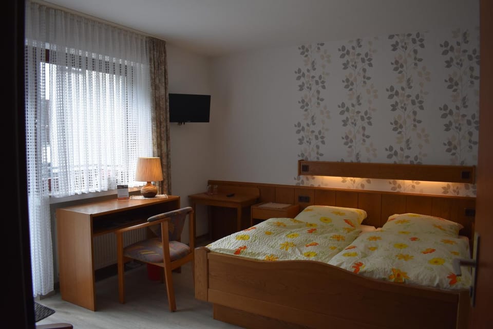 Pension Haus am Waldesrand Bed and Breakfast in North Rhine-Westphalia