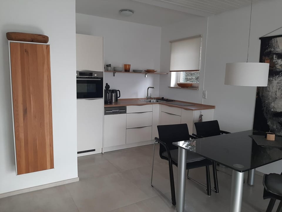Ferienwohnung mit Seeblick und PKW Abstellplatz am Haus Apartment in Konstanz