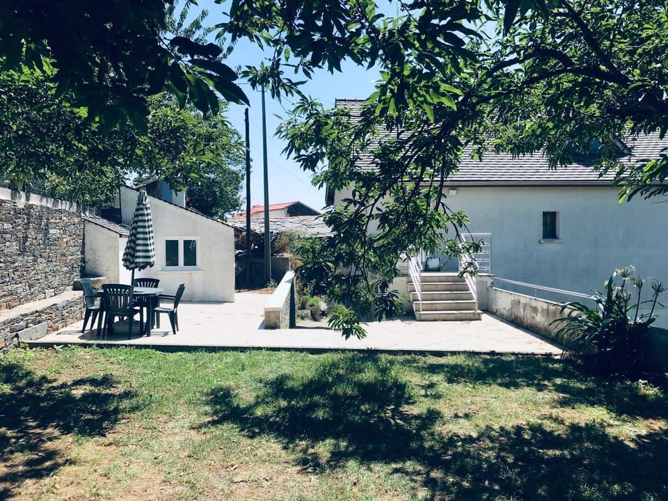 duplex house un center village House in Porto District