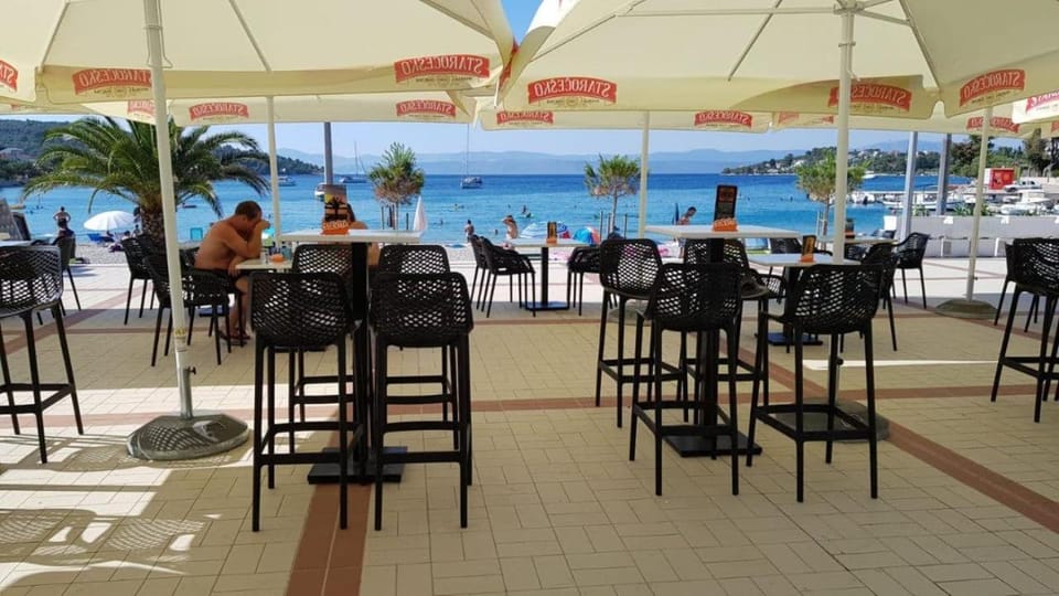 Patio, Restaurant/places to eat, Lounge or bar, Beach, Sea view