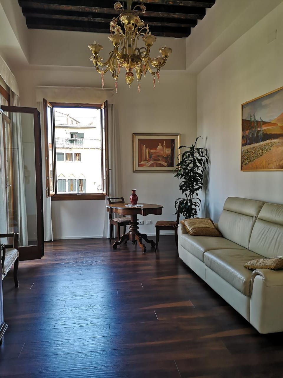 Guglie Palace Apartment in Venice