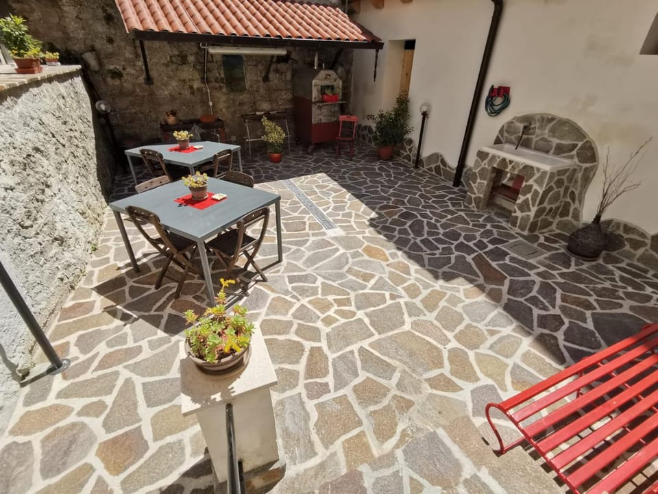 Inner courtyard view