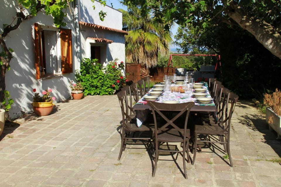 Property building, Patio, Spring, Garden