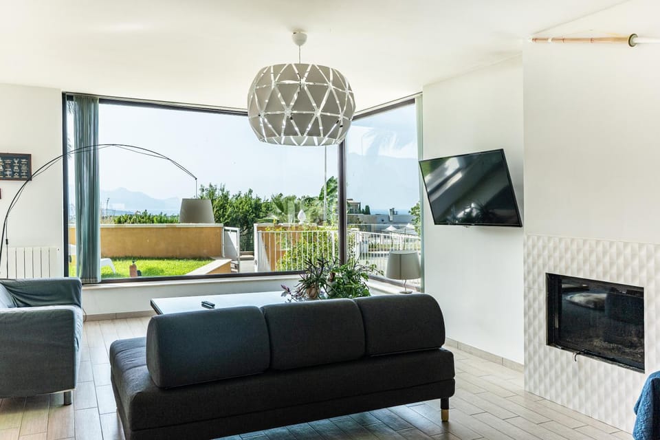 TV and multimedia, Living room, fireplace, heating
