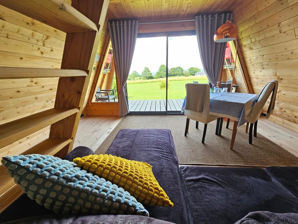 Living room, Mountain view