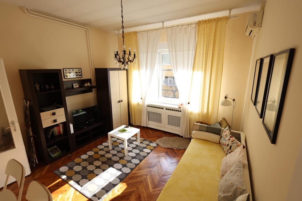 Studio Jasna Apartment in Novi Sad