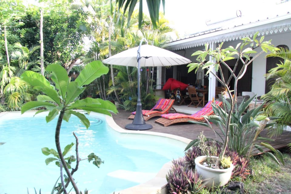 Facade/entrance, Swimming pool, Swimming pool