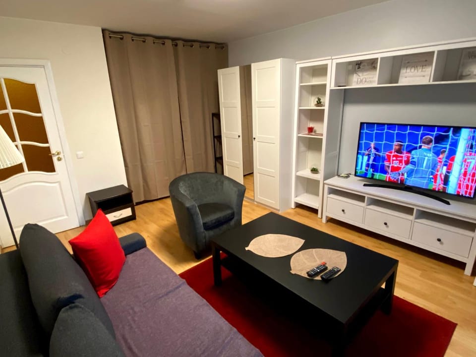 TV and multimedia, Living room, Seating area