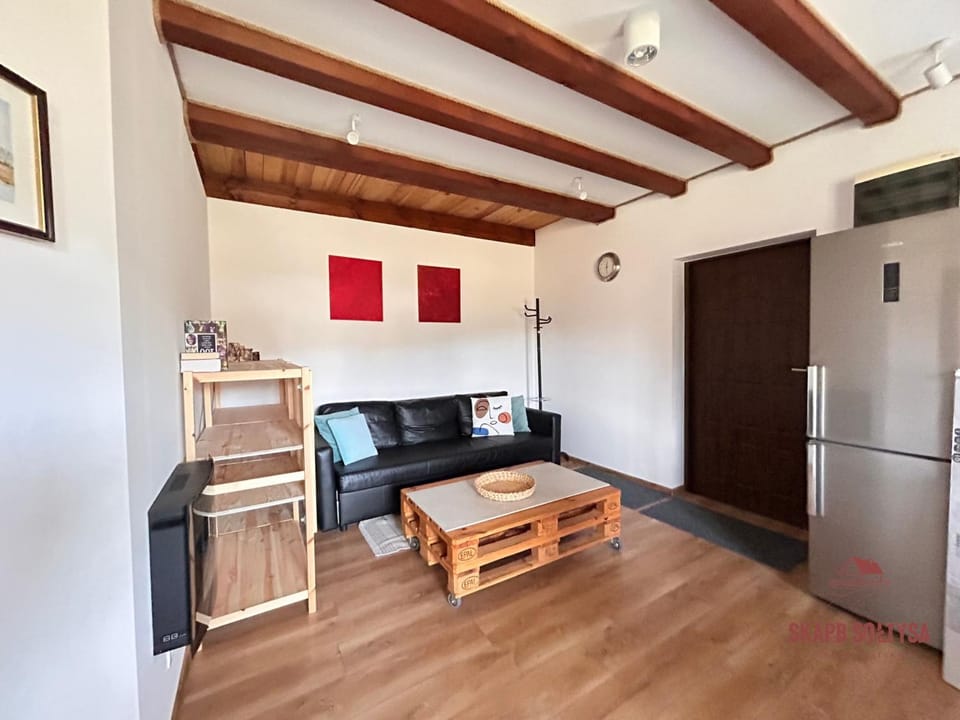 Kitchen or kitchenette, Living room, Seating area