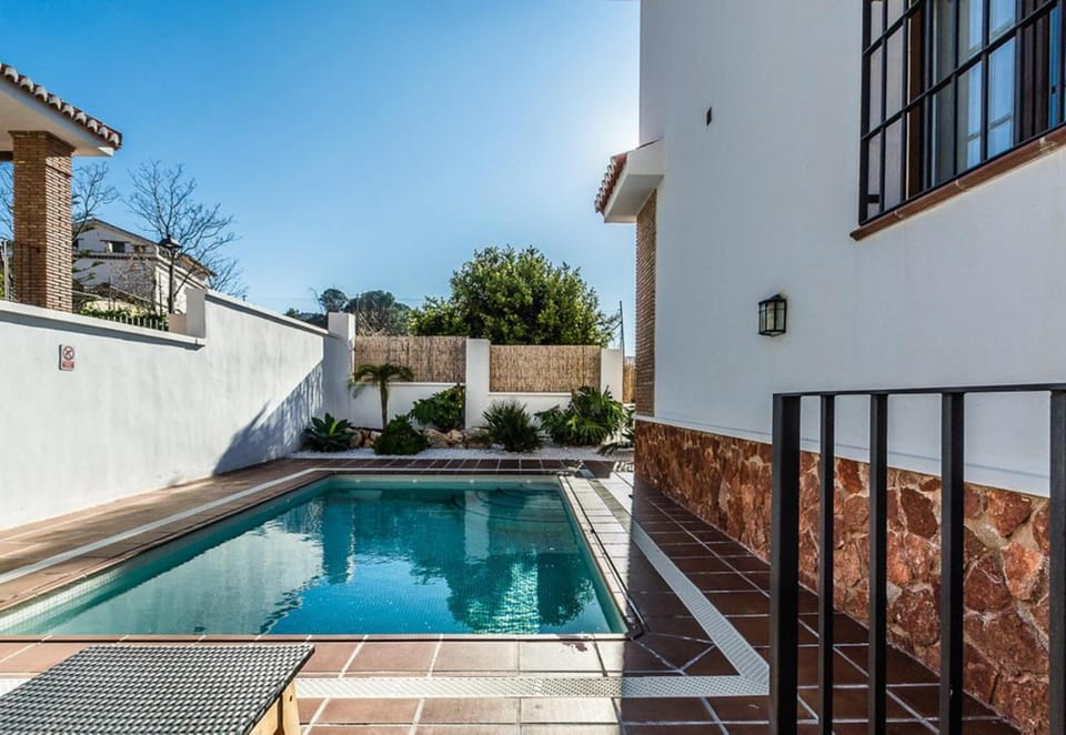 Pool view, Swimming pool