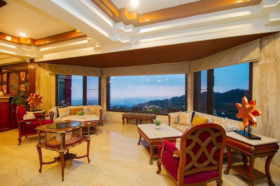 Restaurant/places to eat, Lobby or reception
