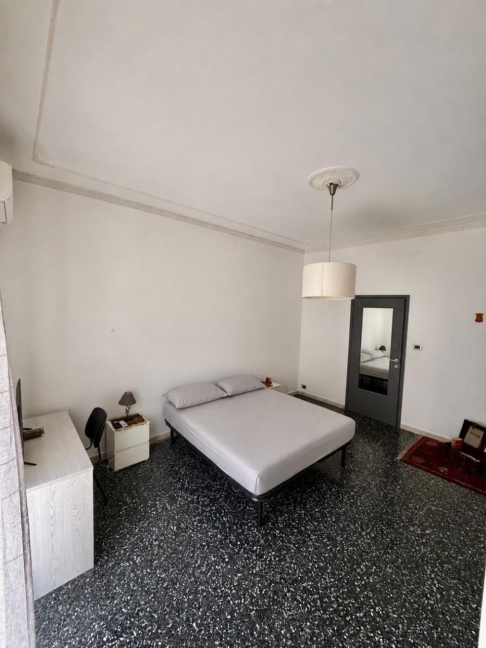 DRACME Private Rooms in Neapolis Apartment in Syracuse