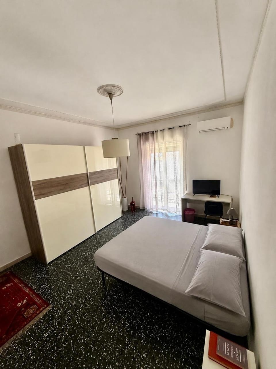 DRACME Private Rooms in Neapolis Apartment in Syracuse