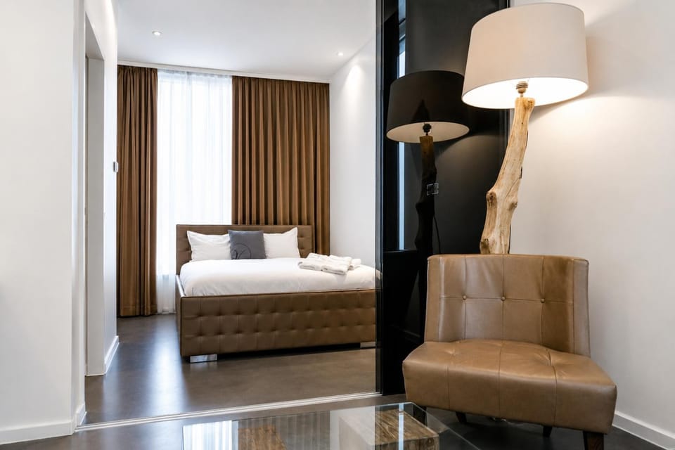 Bed, Living room, Bedroom