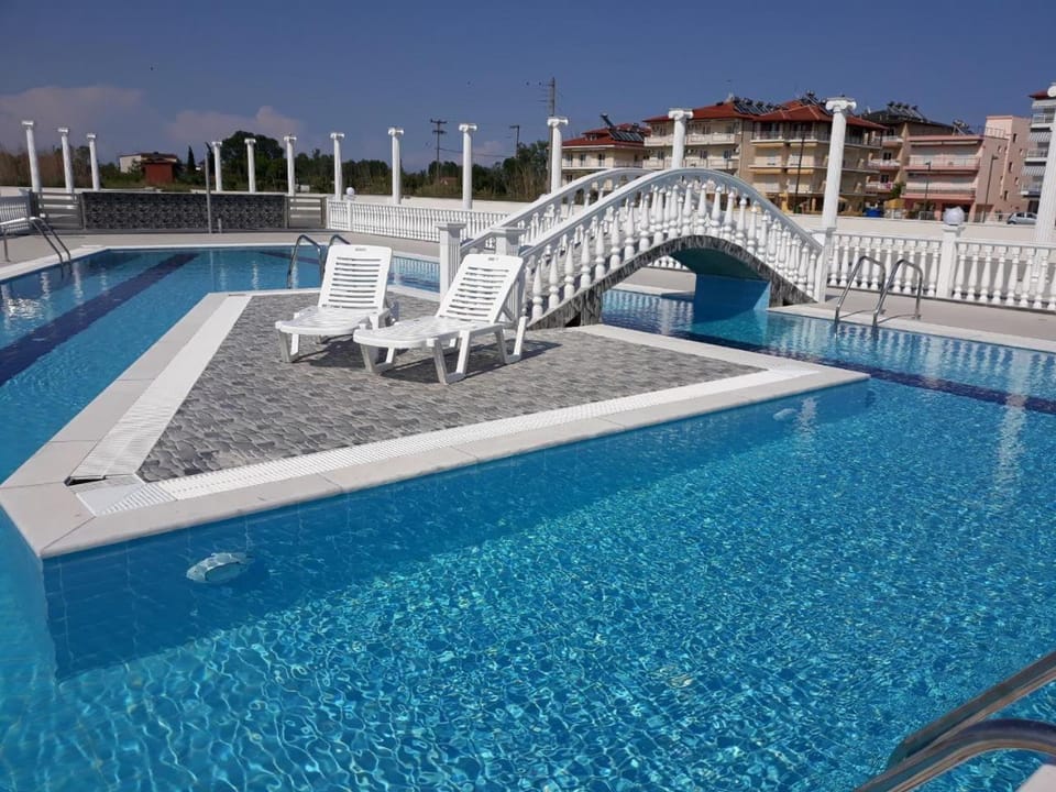 Pool view, Swimming pool