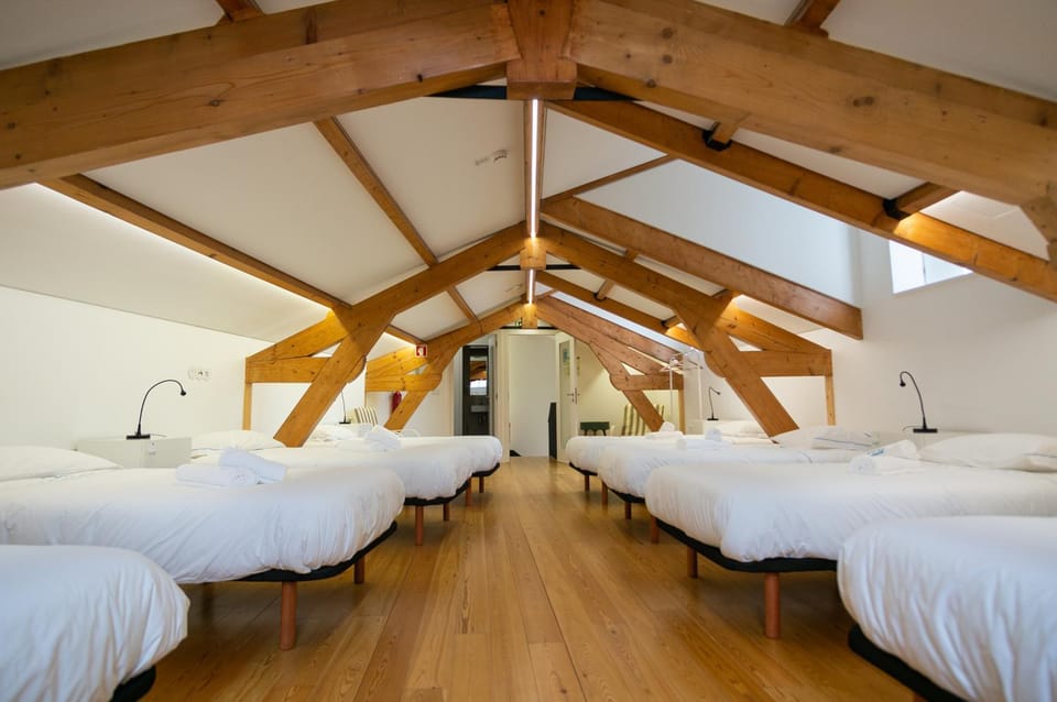 Bed, Photo of the whole room, Decorative detail, Bedroom
