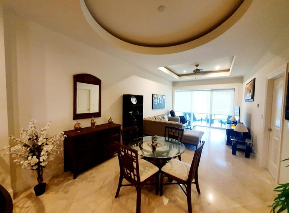 Living room, Dining area, fireplace, air conditioner