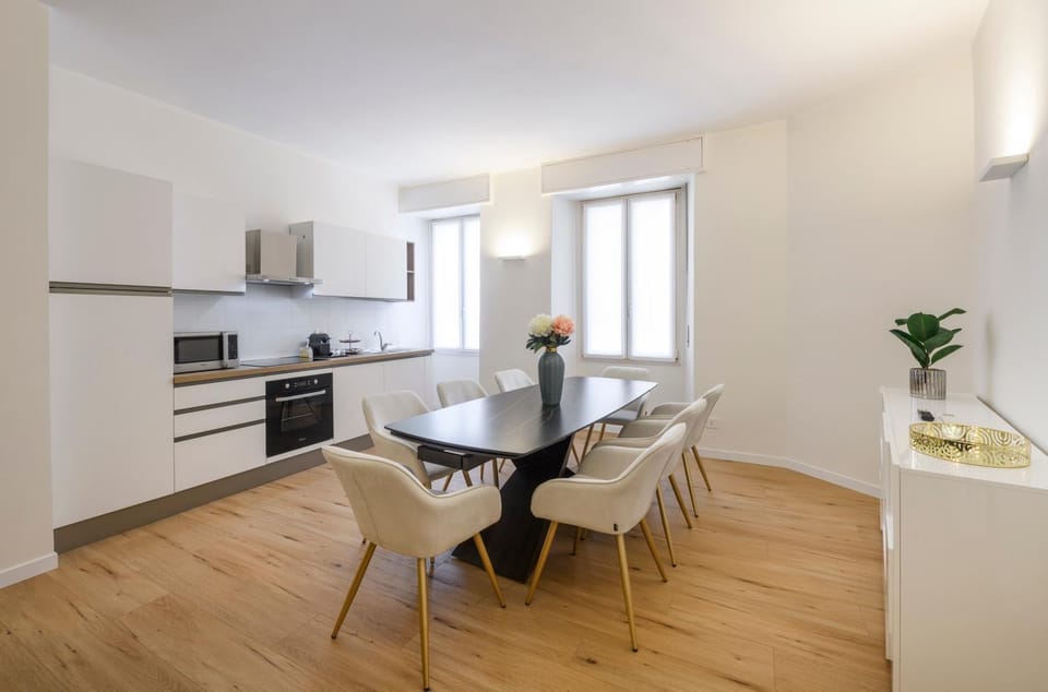 Milan Royal Suites - Centro Apartment in Milan