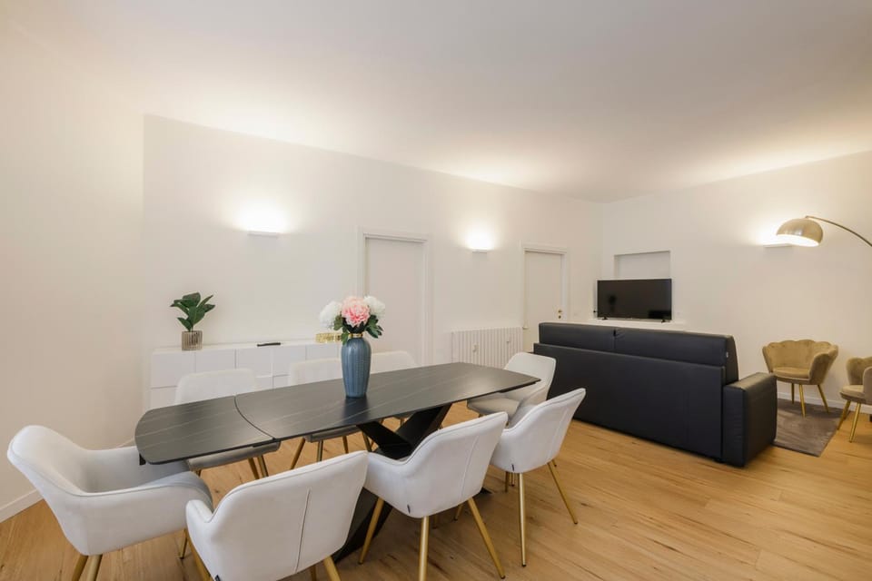 Milan Royal Suites - Centro Apartment in Milan