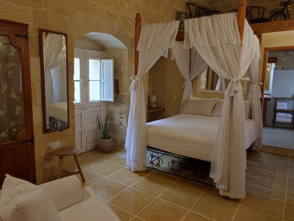 Bed, Bathroom, Photo of the whole room, Bedroom, Text overlay, Pool view, furniture, towels
