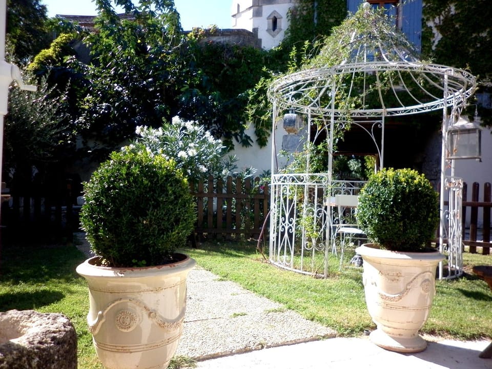 Garden, Decorative detail