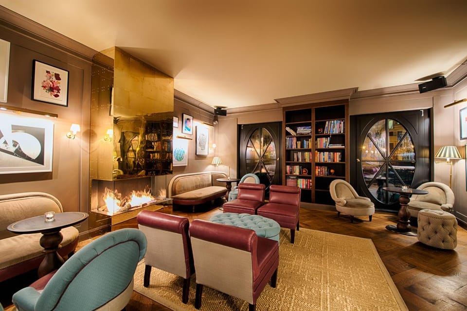 Lounge or bar