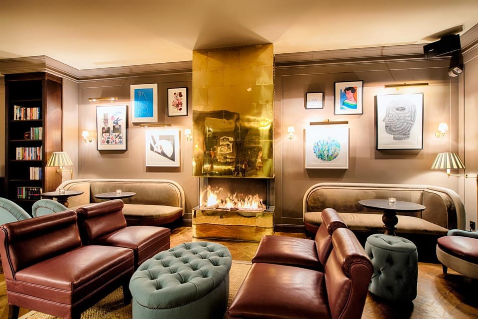 Lounge or bar