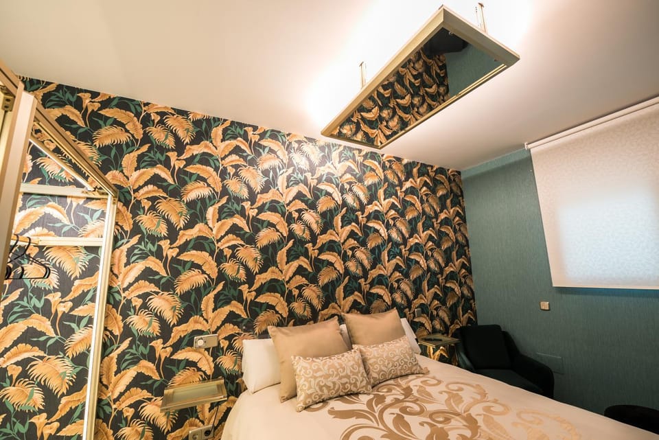Hostal La Carretera Bed and Breakfast in Torrejón de Ardoz