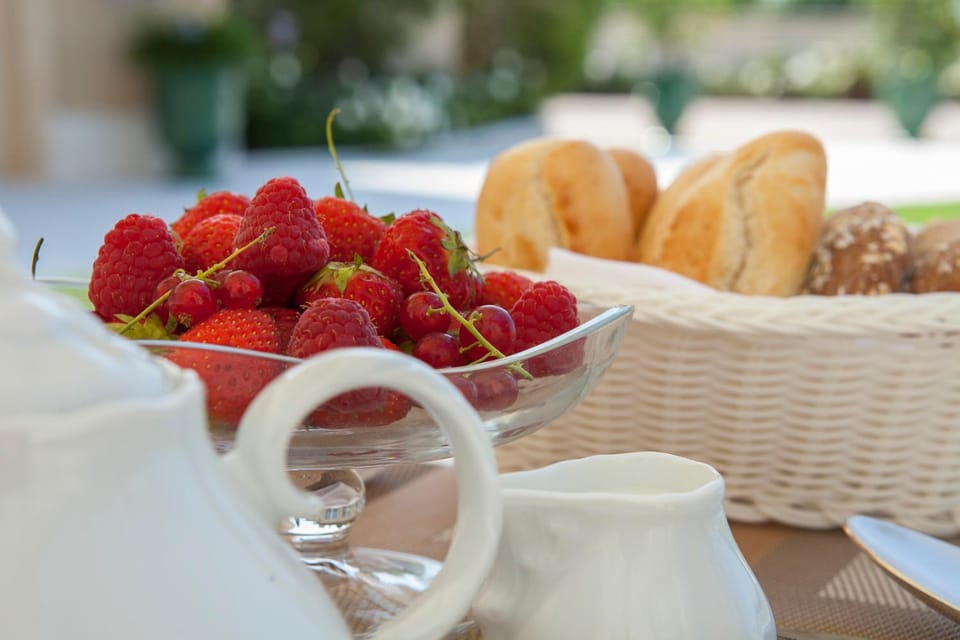 Food and drinks, Food, Breakfast, Continental breakfast, Buffet breakfast