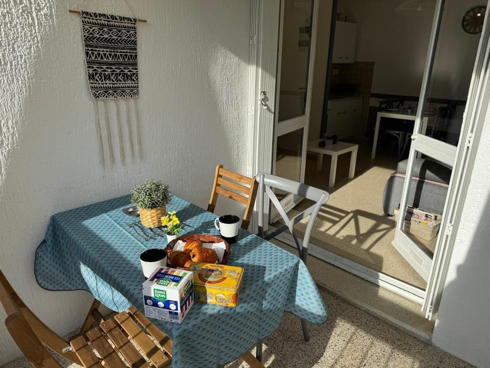 Patio, Balcony/Terrace, Food and drinks, Dining area, Food, Breakfast, Continental breakfast, Drinks